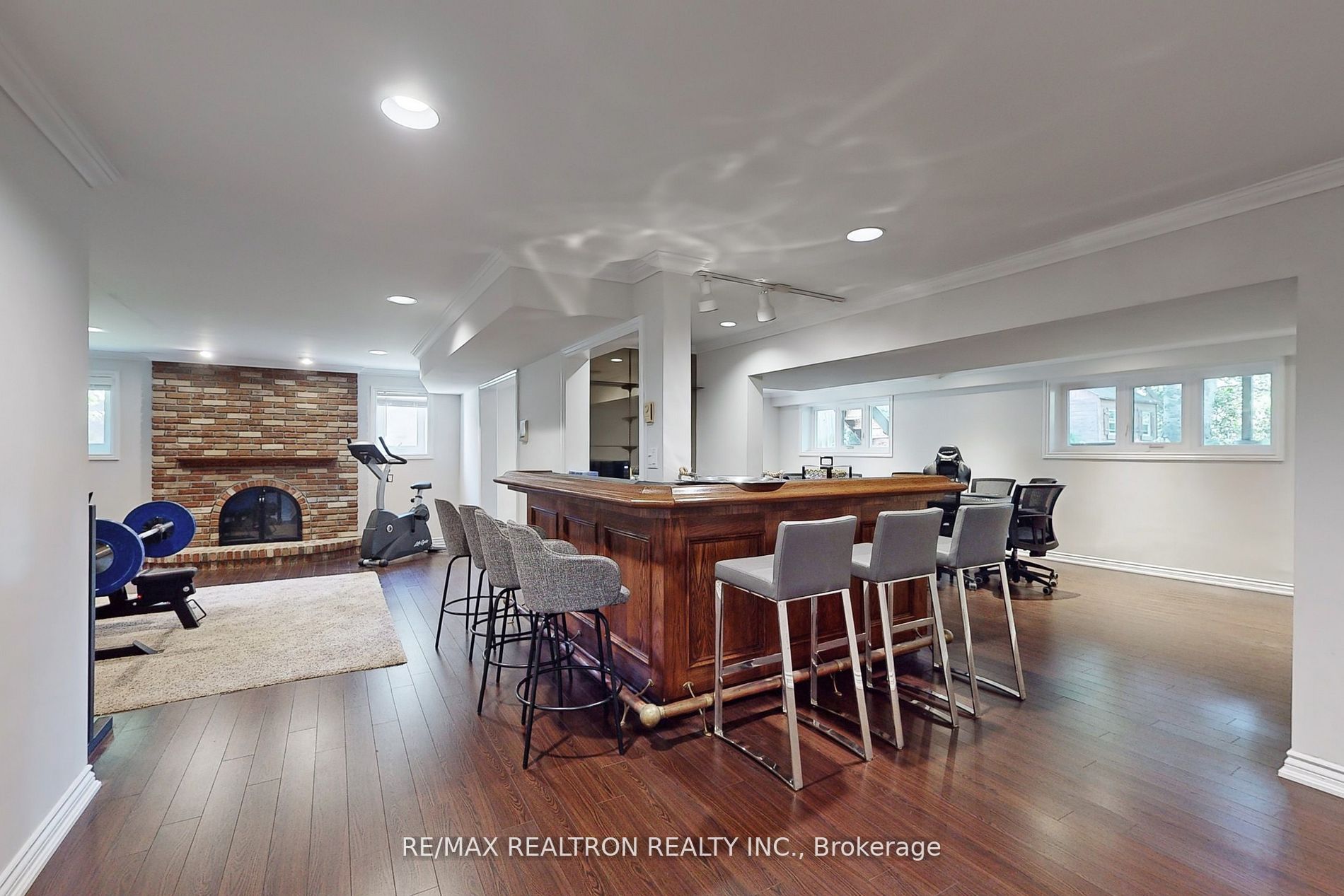 4 Waterloo Crt