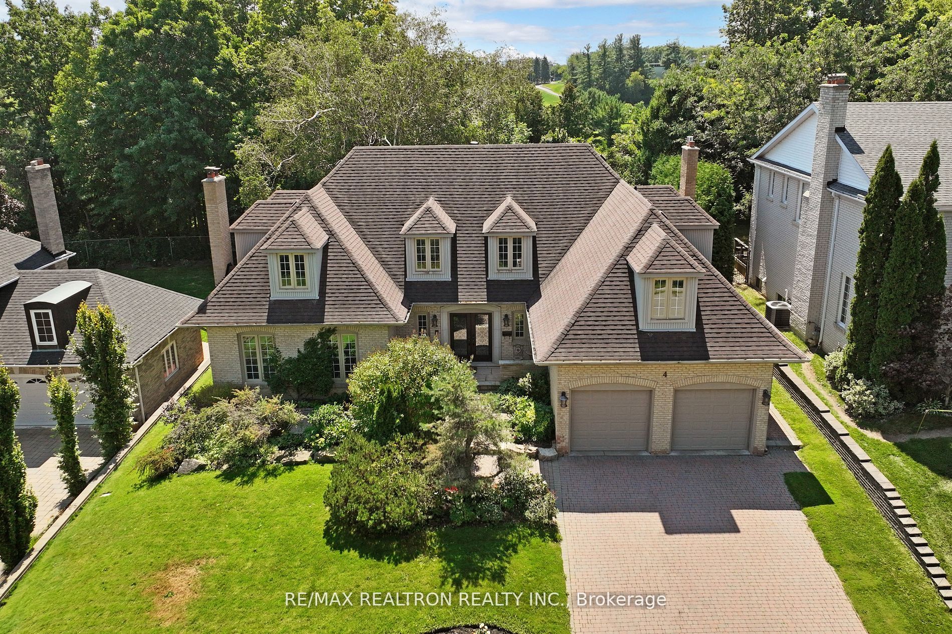 4 Waterloo Crt