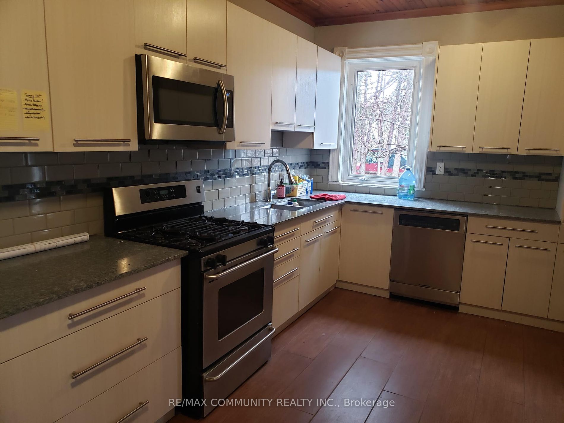 21 Forestell St