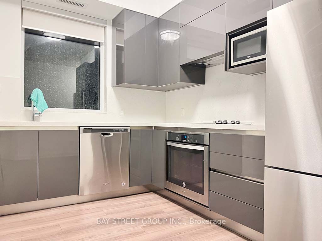 15 Water Walk Dr, #2010