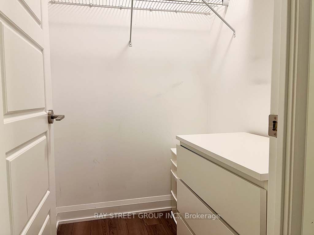 15 Water Walk Dr, #2010
