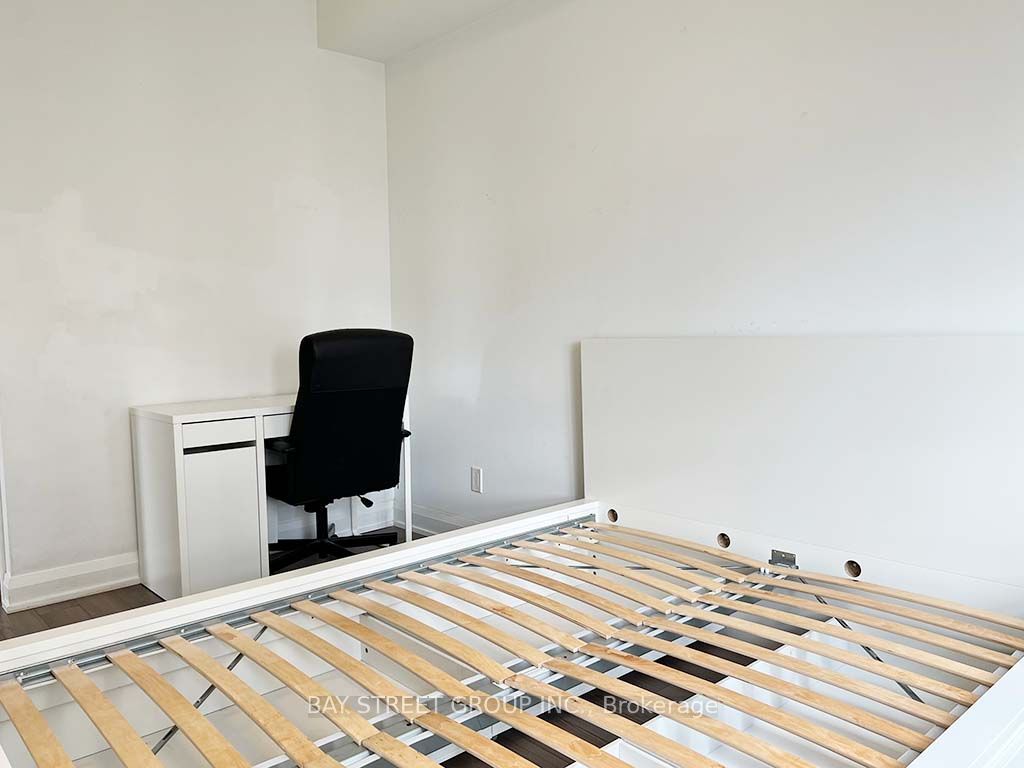15 Water Walk Dr, #2010