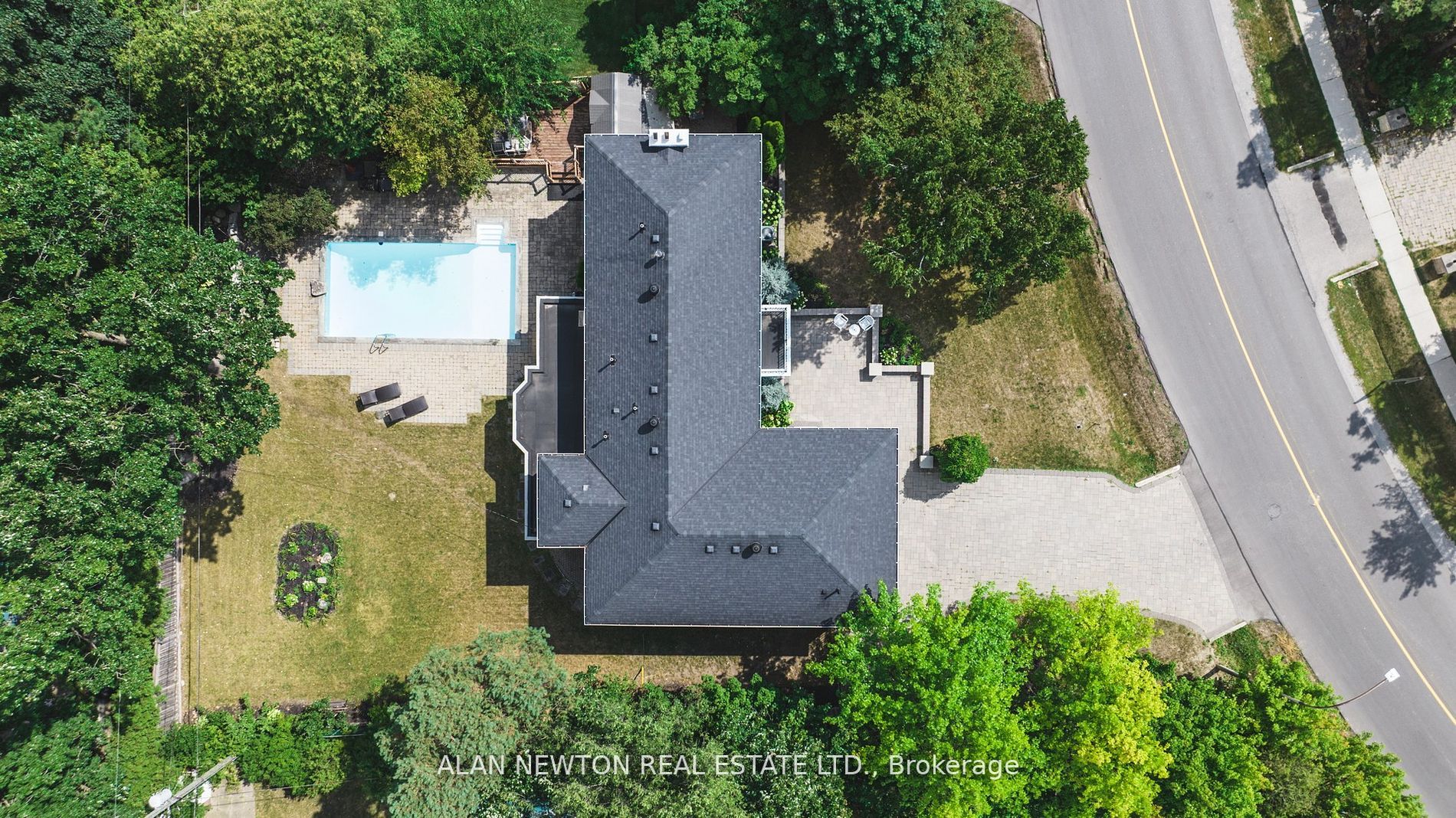 15 Laureleaf Rd