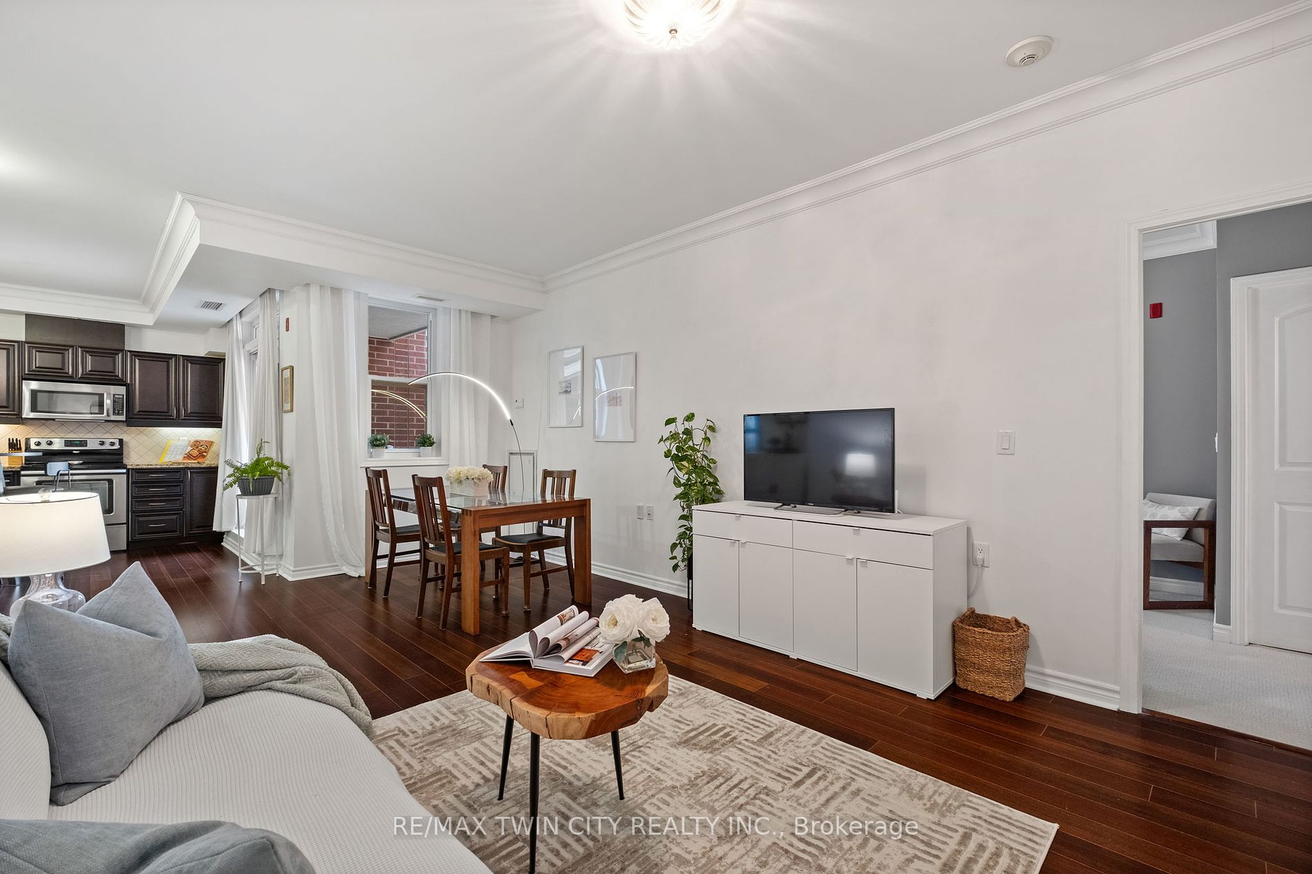 15450 Yonge St, #209