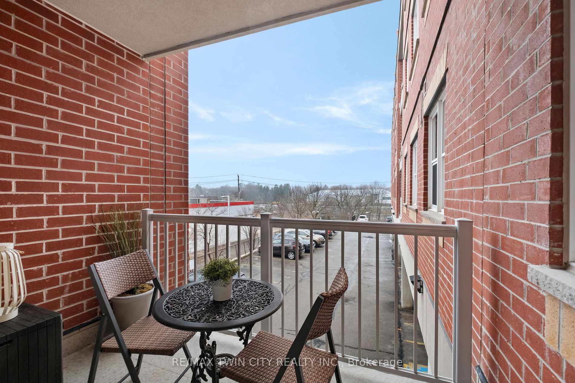 15450 Yonge St, #209