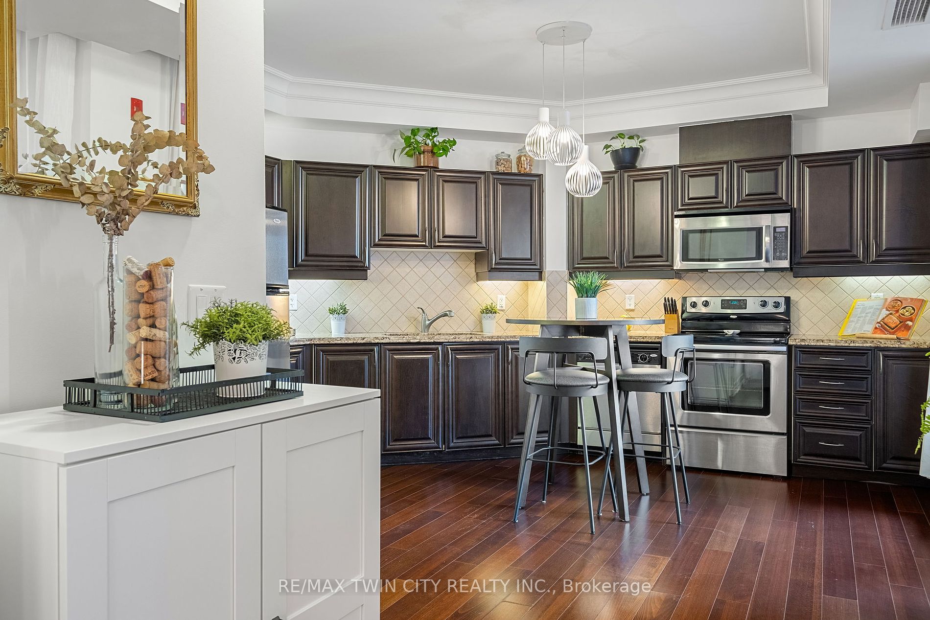 15450 Yonge St, #209