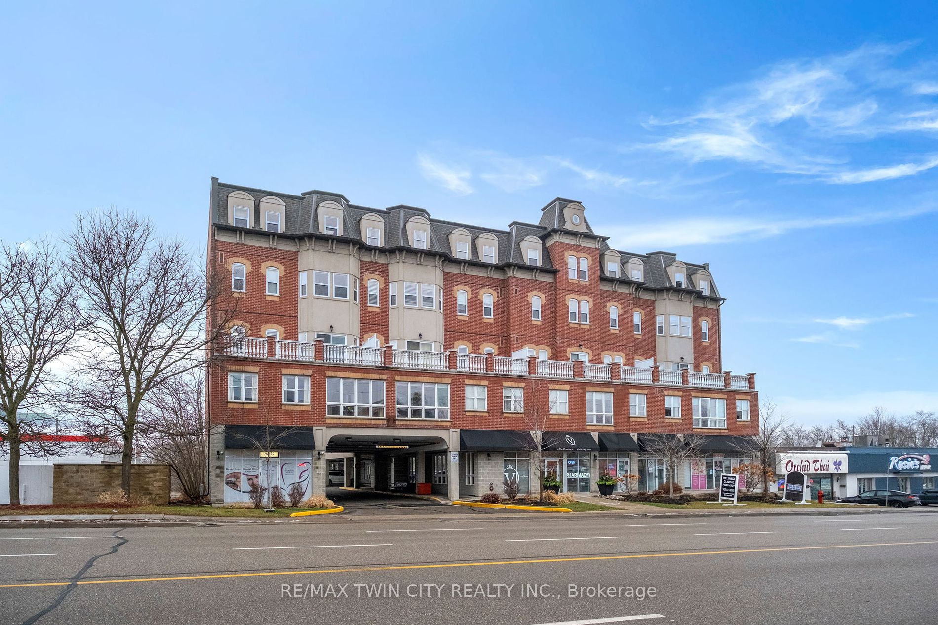 15450 Yonge St, #209