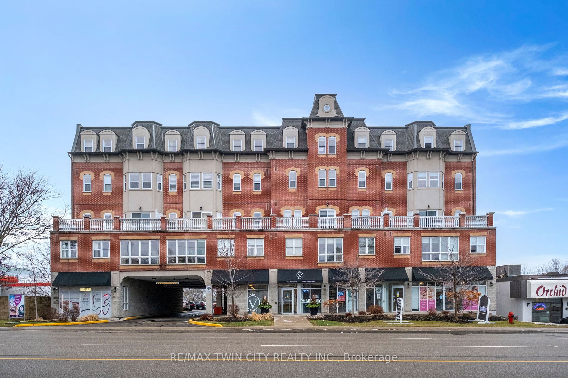 15450 Yonge St, #209