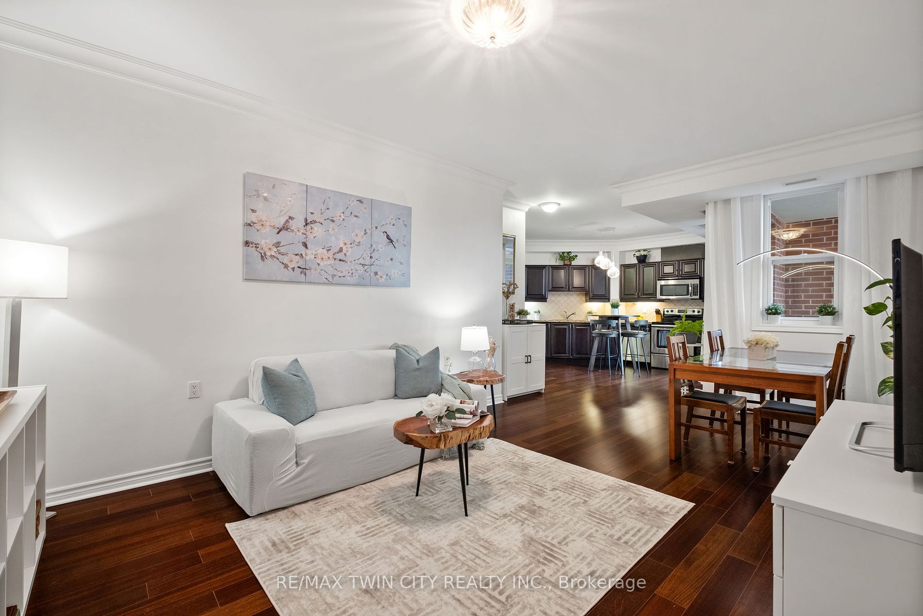 15450 Yonge St, #209