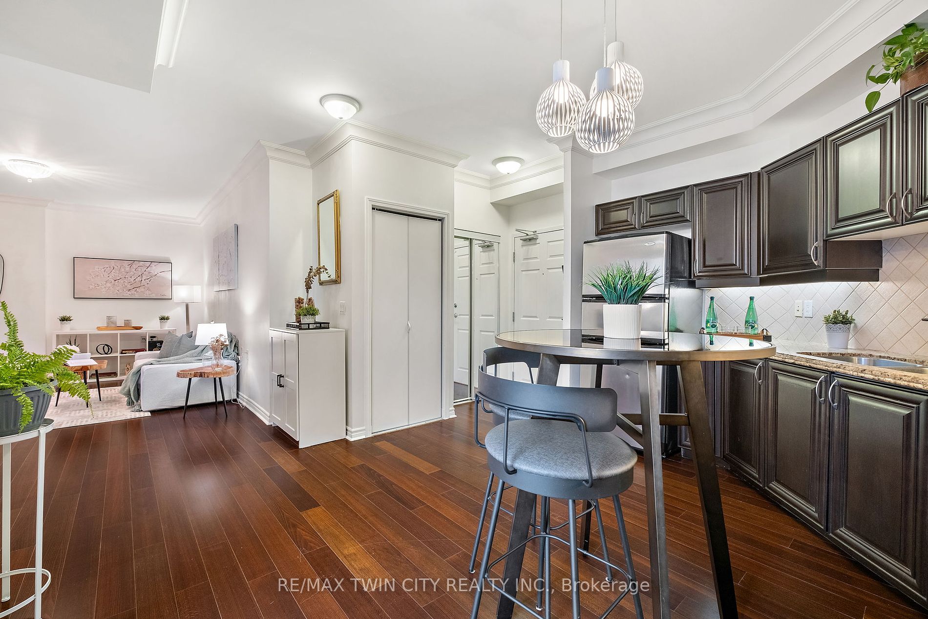 15450 Yonge St, #209