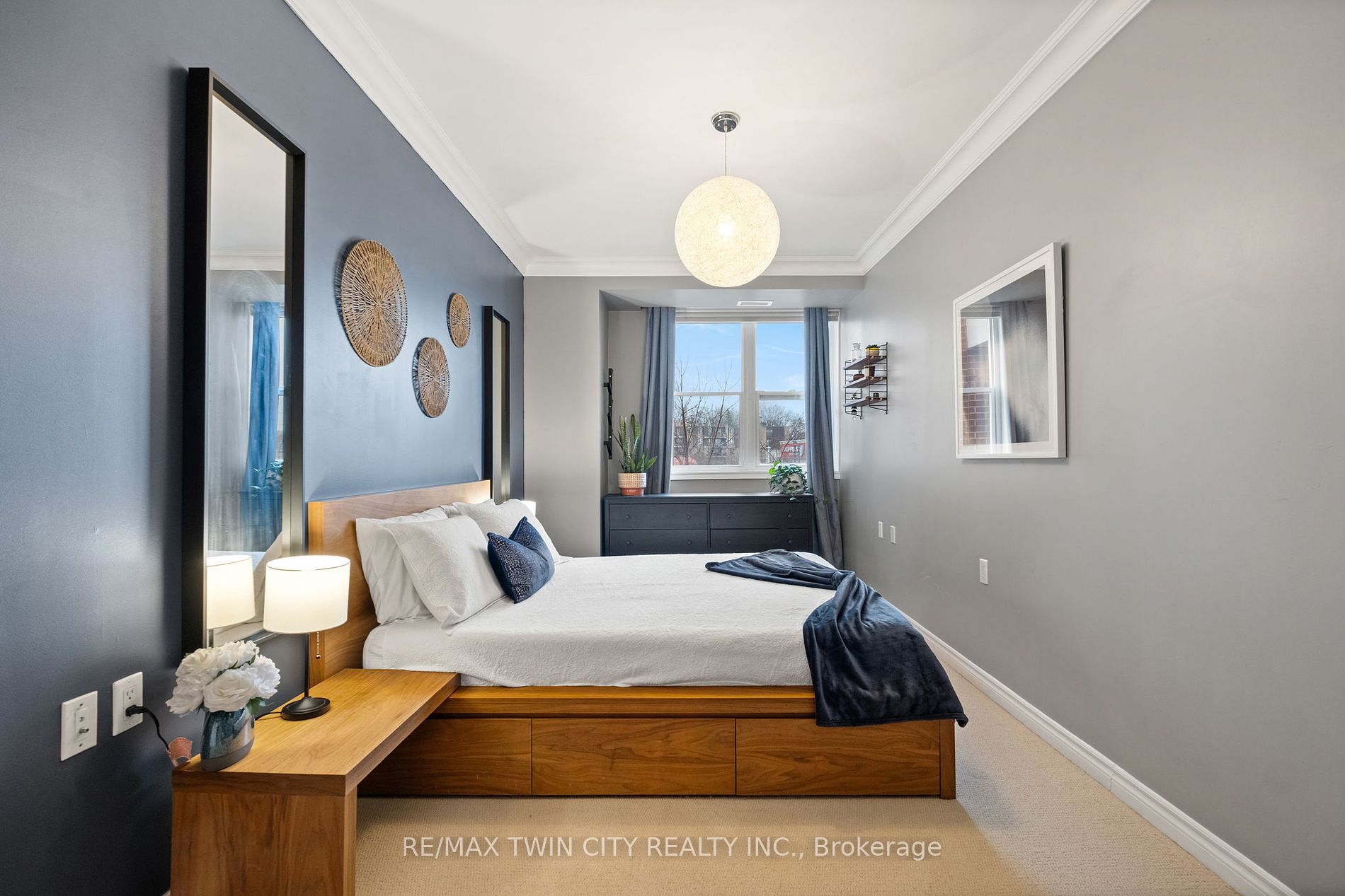 15450 Yonge St, #209