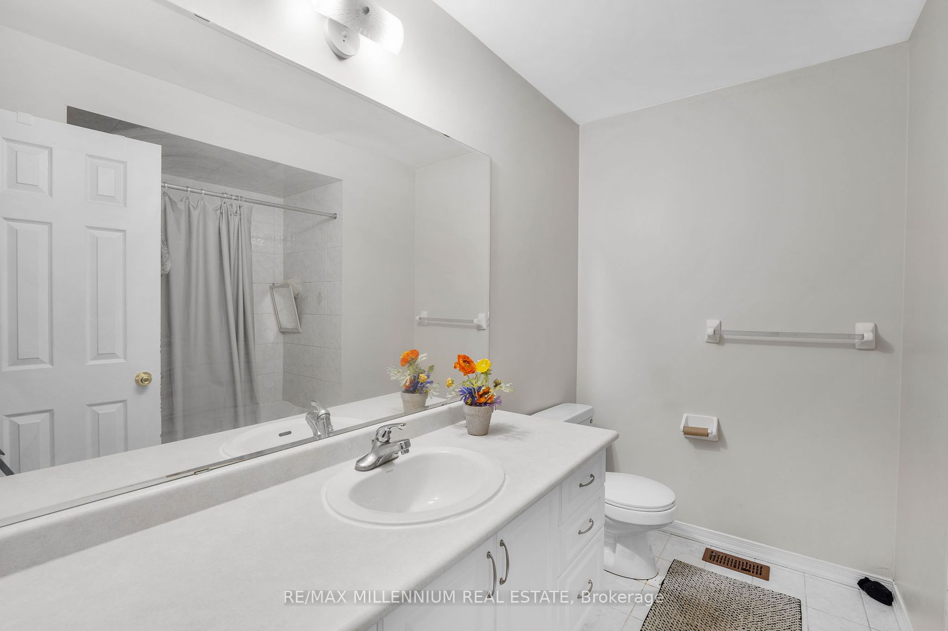 50 Argento Cres, #Upper