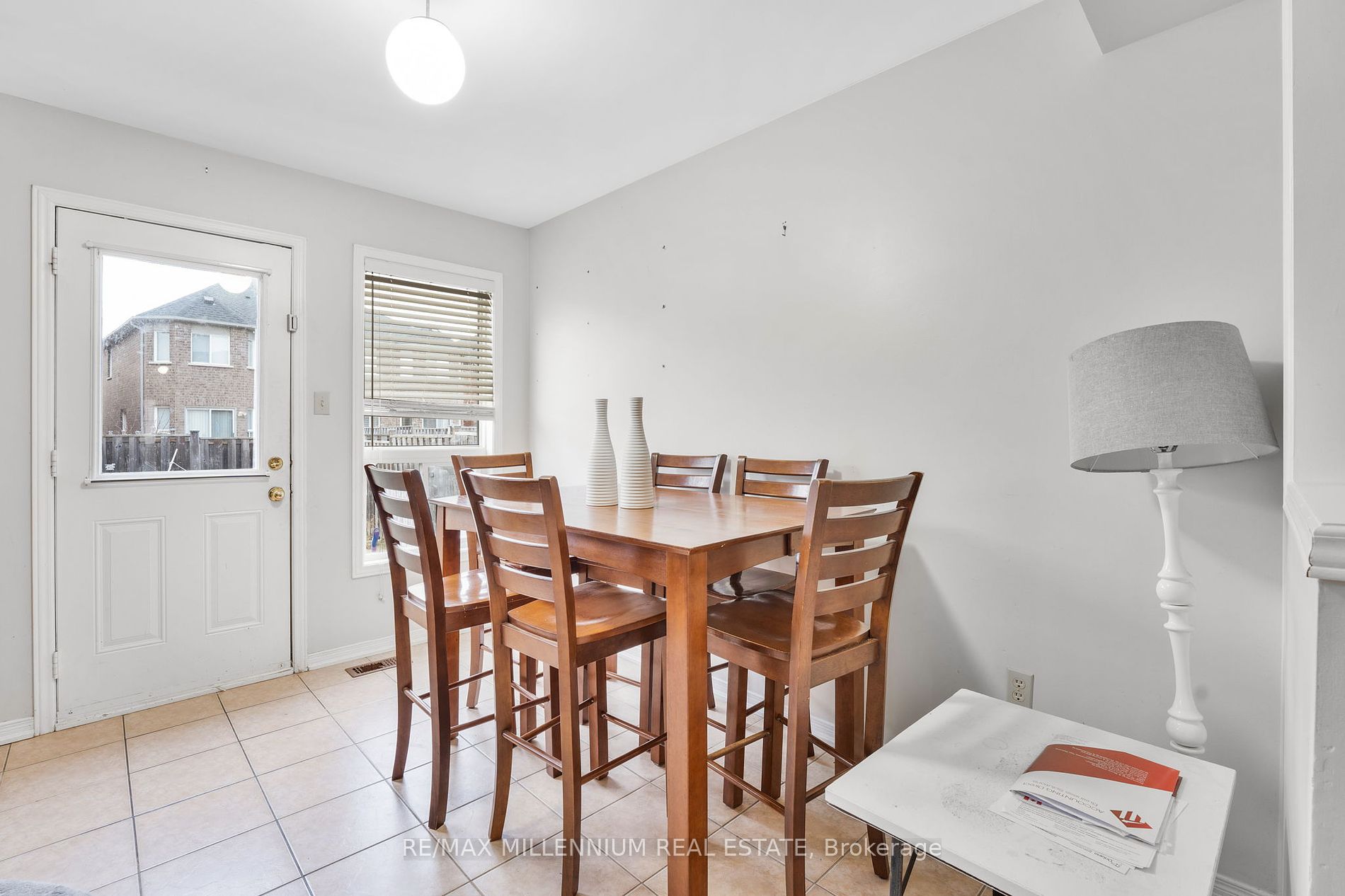 50 Argento Cres, #Upper