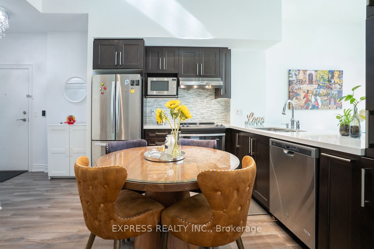 38 Cedarland Dr, #C203