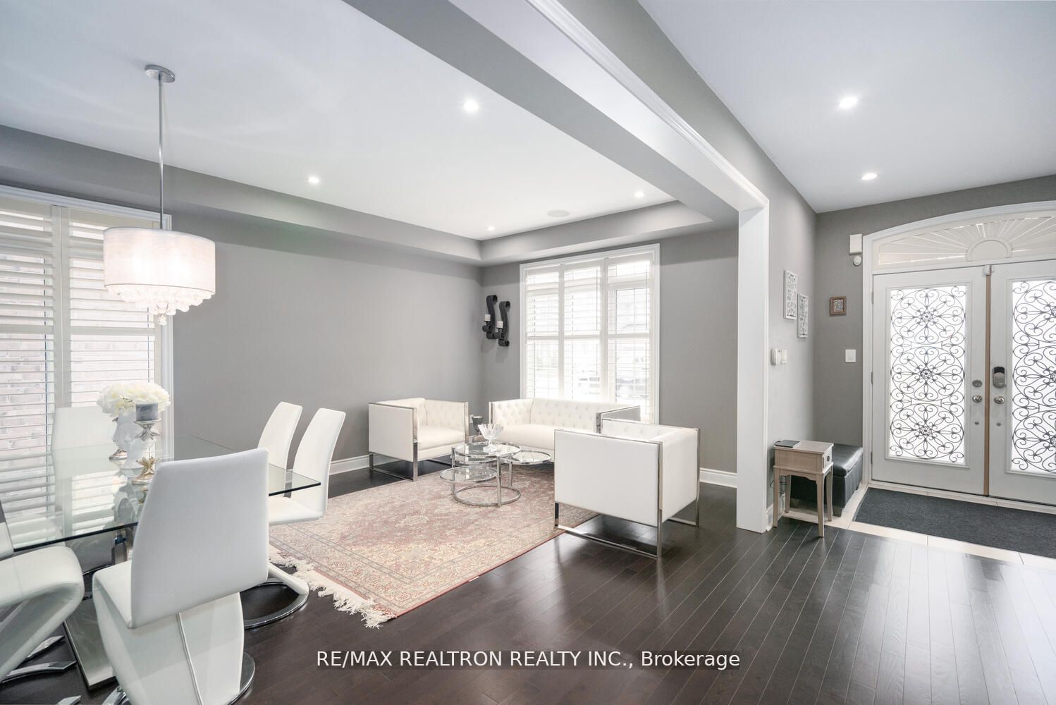 923 Goring Circ