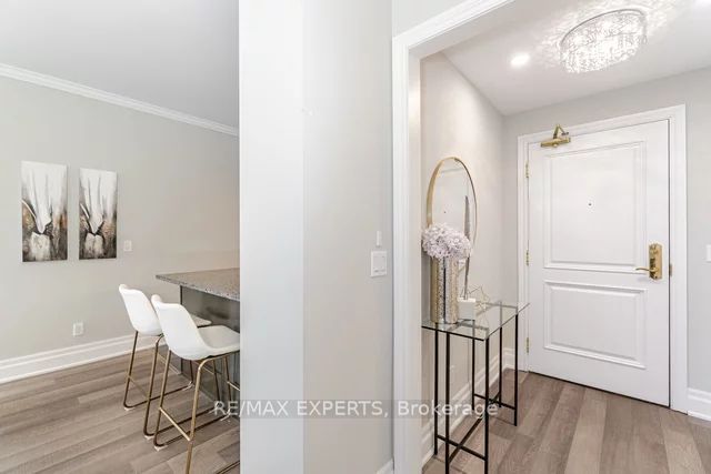 9255 Jane St, #1211