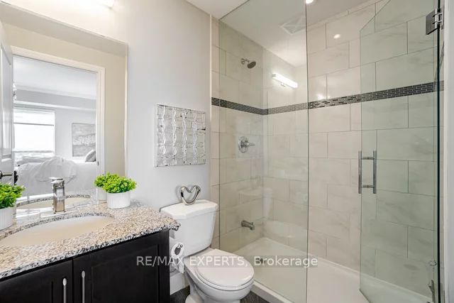 9255 Jane St, #1211