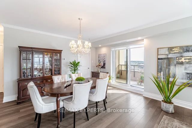 9255 Jane St, #1211