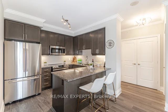 9255 Jane St, #1211