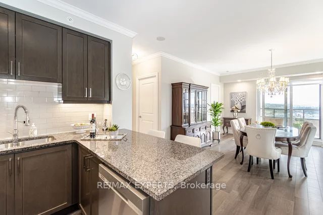 9255 Jane St, #1211