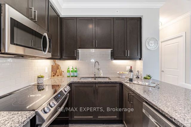 9255 Jane St, #1211