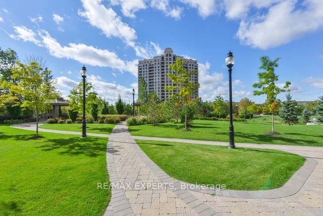 9255 Jane St, #1211