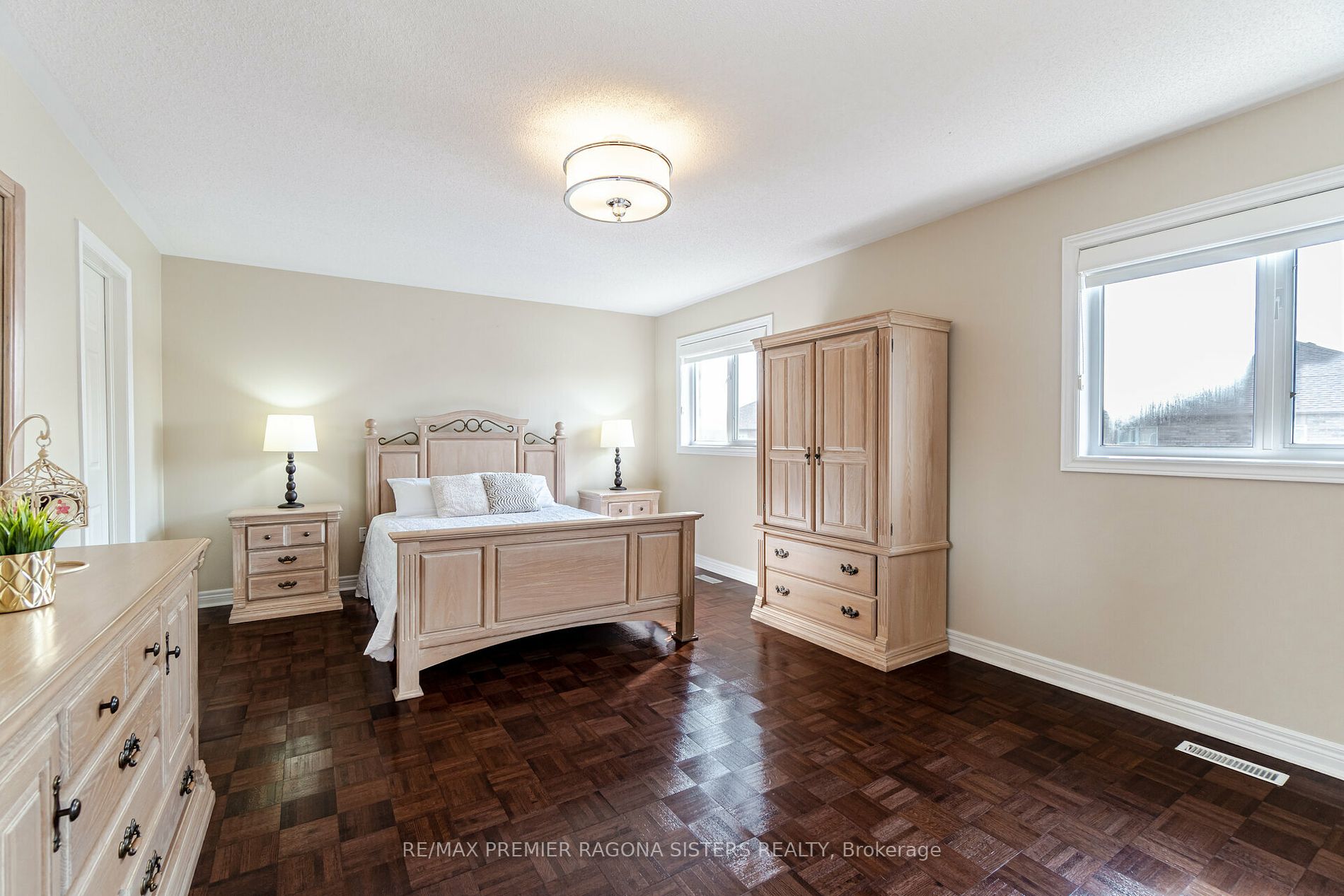 72 Criscione Dr