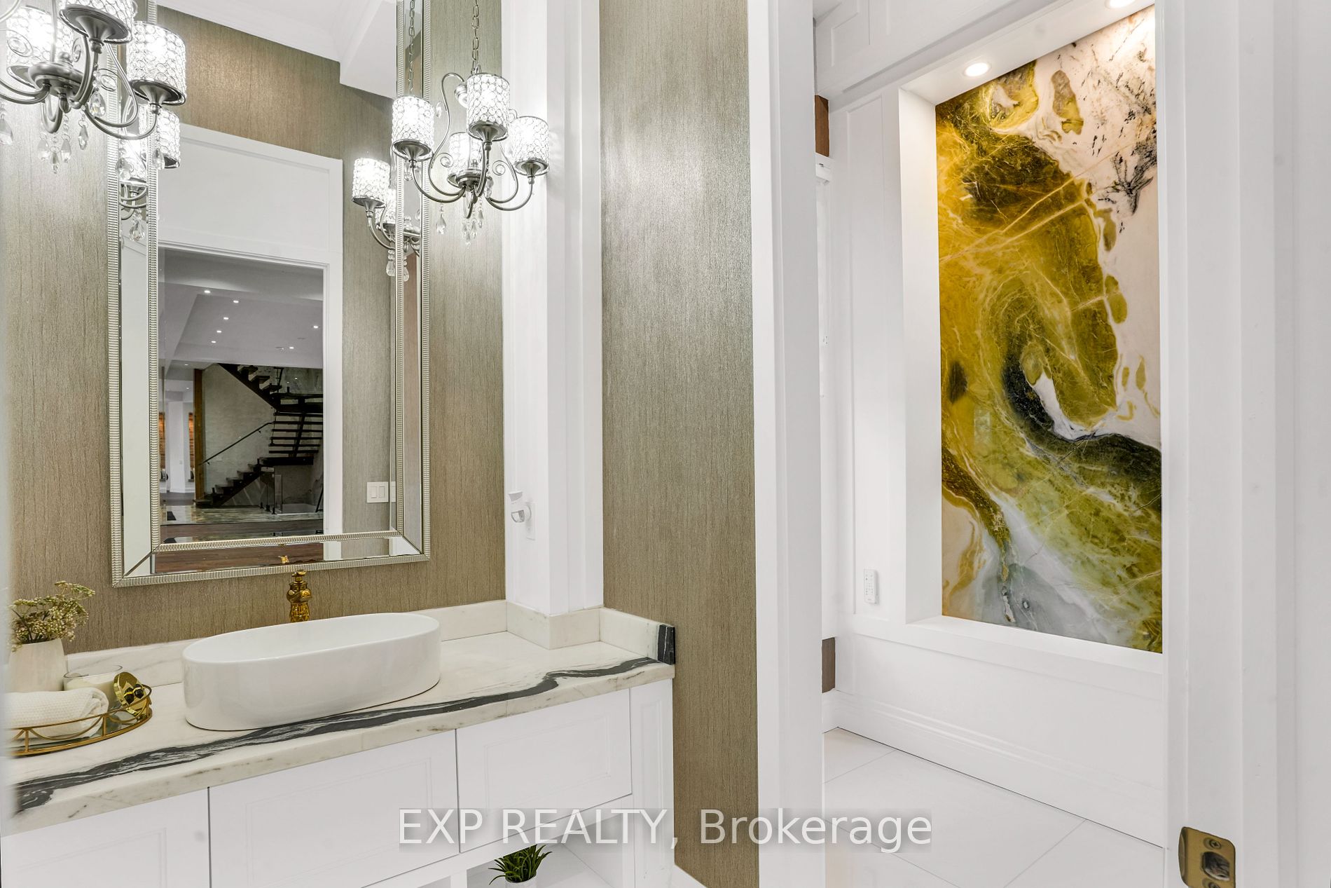 15 Glenview Heights Lane