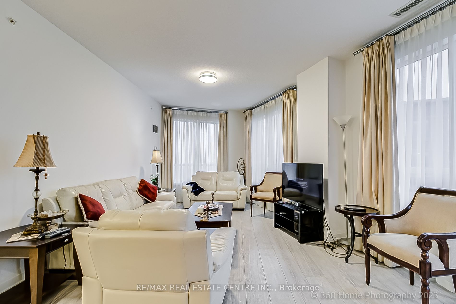 7171 Yonge St, #Lph307
