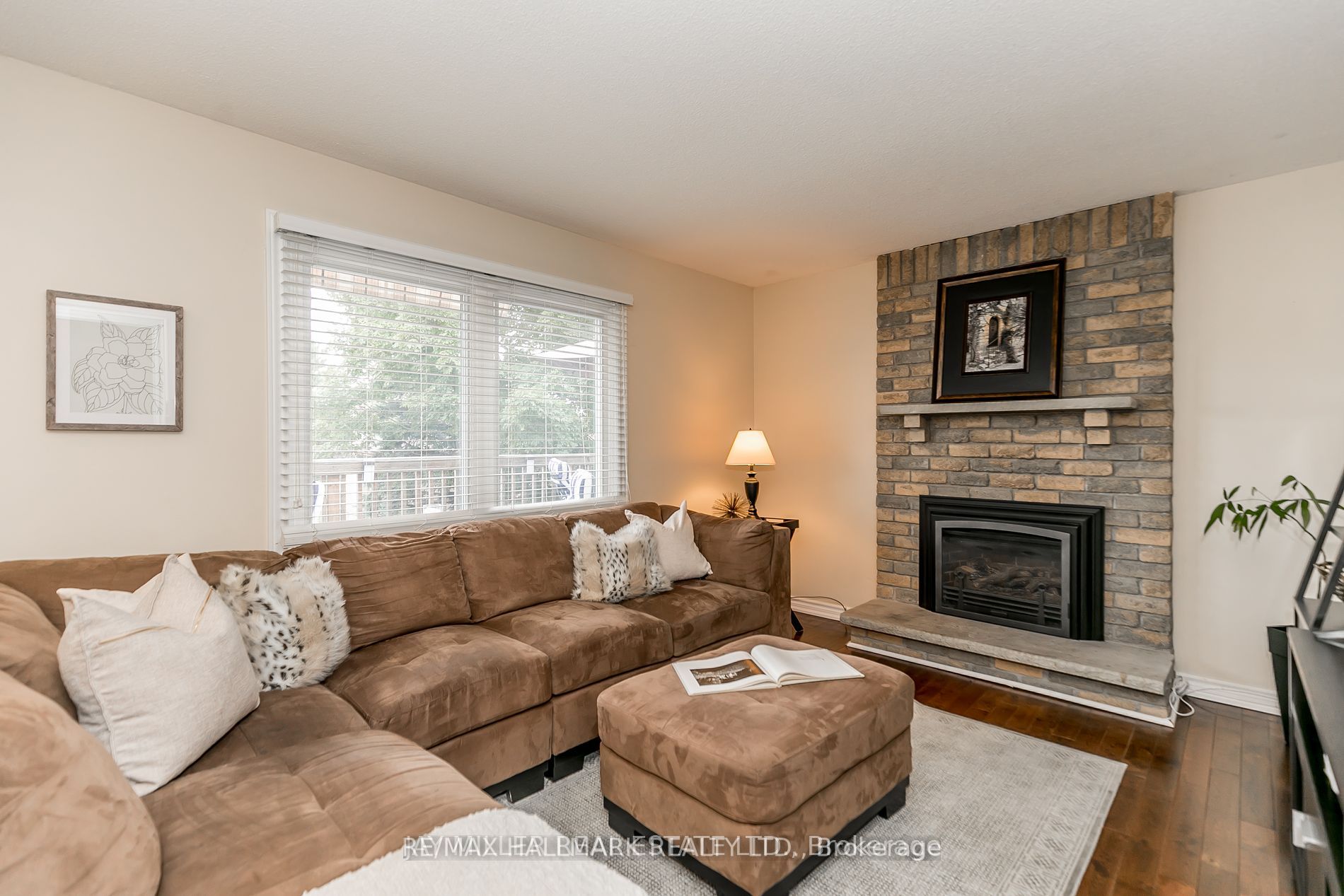 917 Ferndale Cres