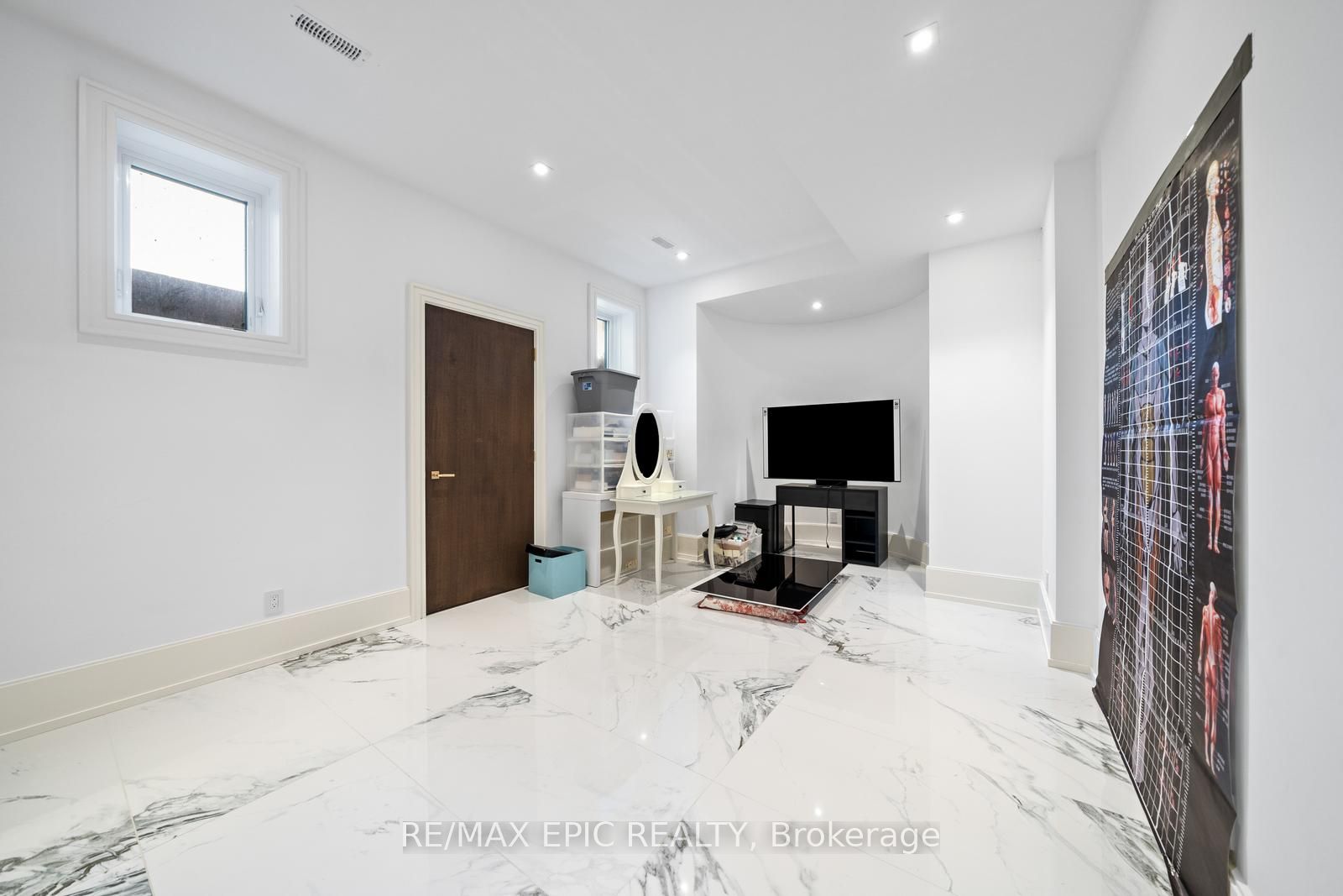 106 Dexter Rd