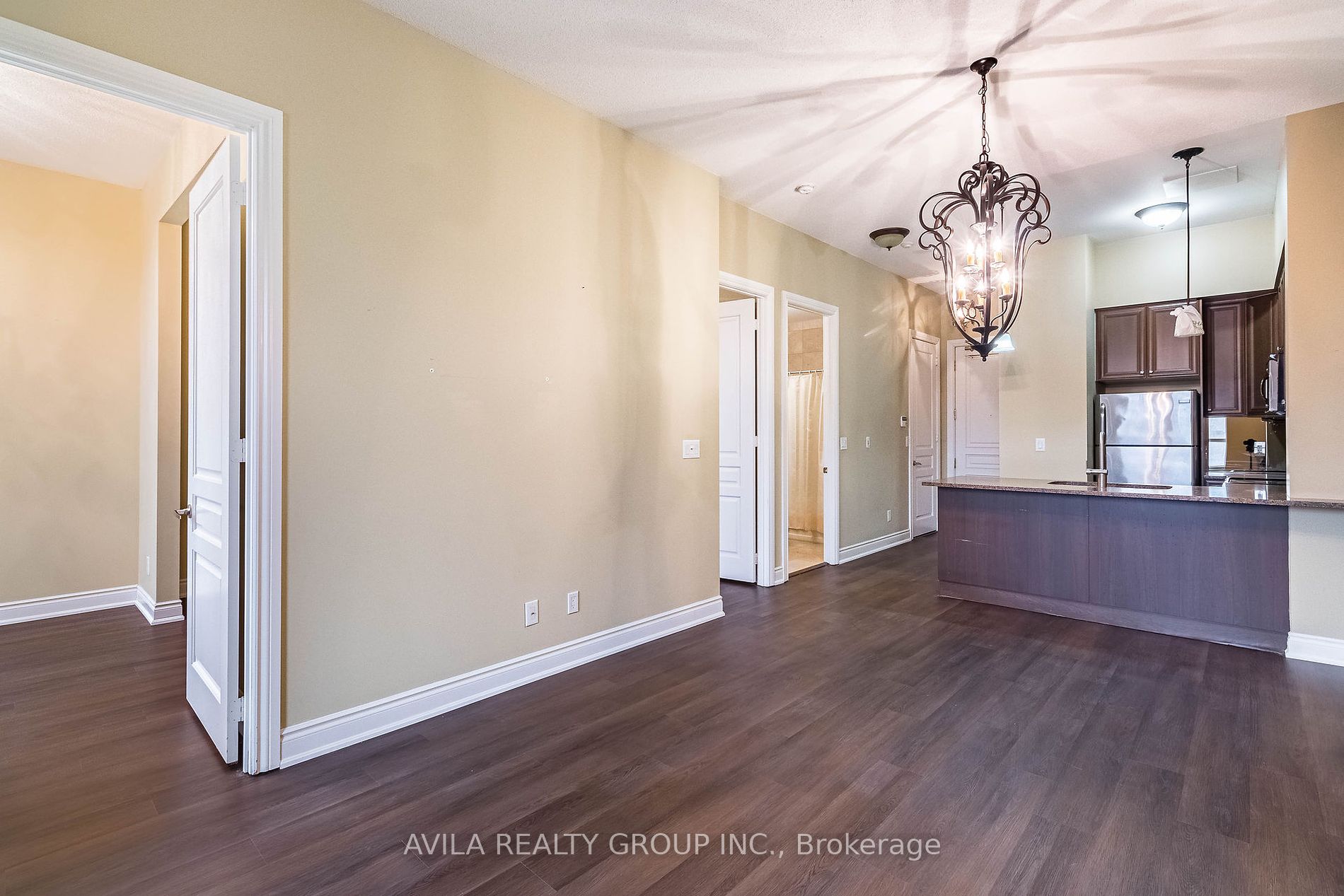 9235 Jane Street, #104