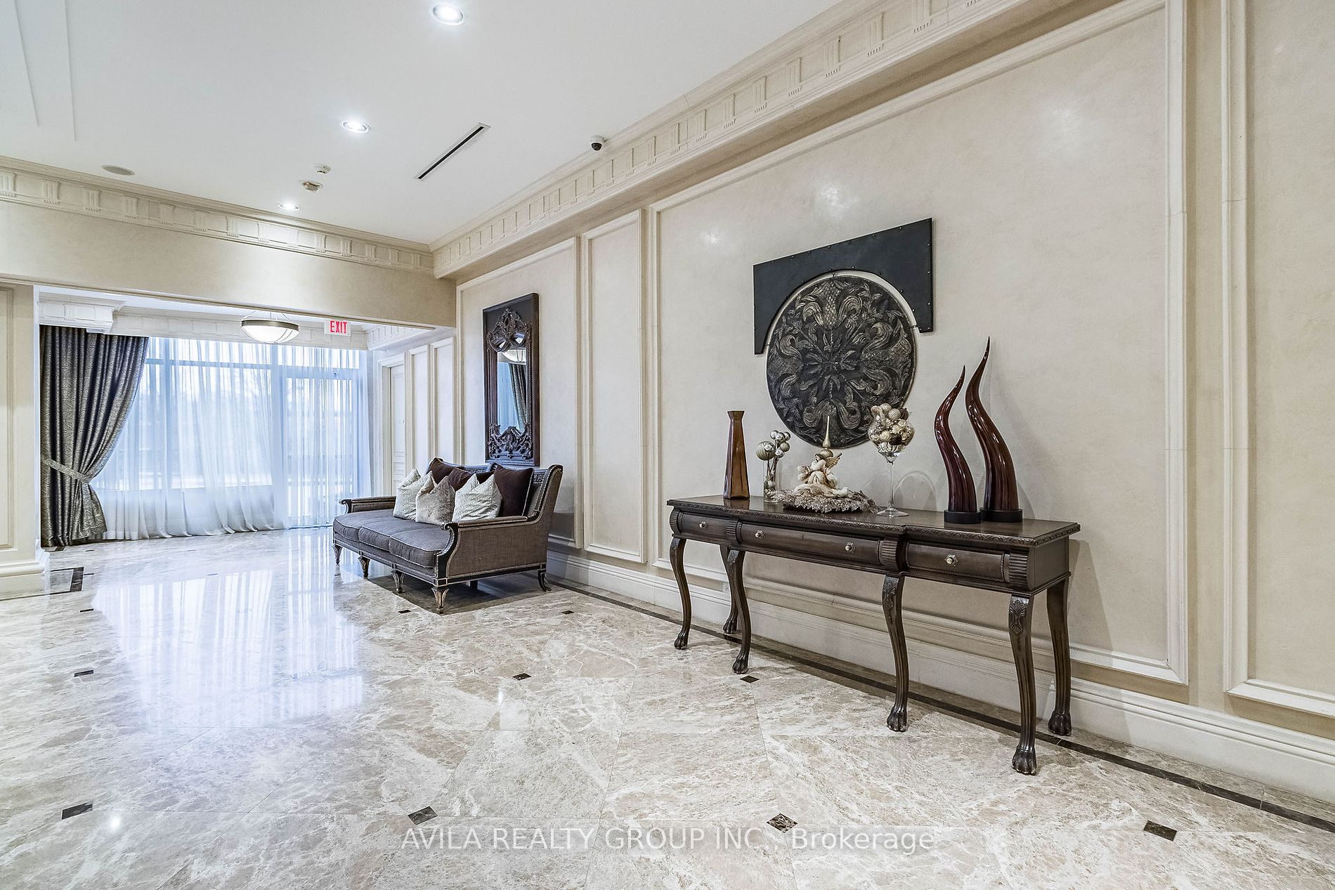 9235 Jane Street, #104