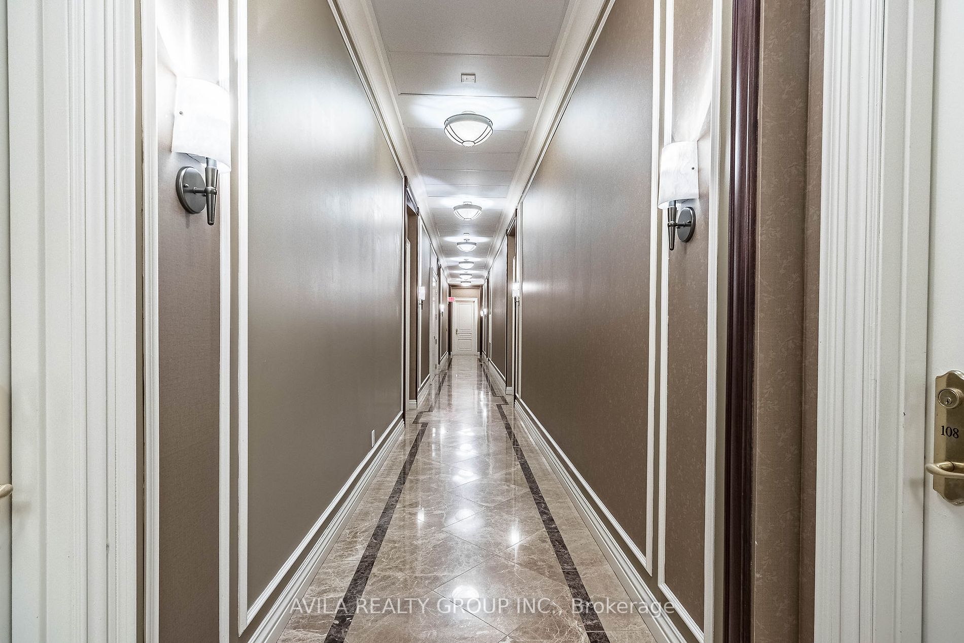 9235 Jane Street, #104