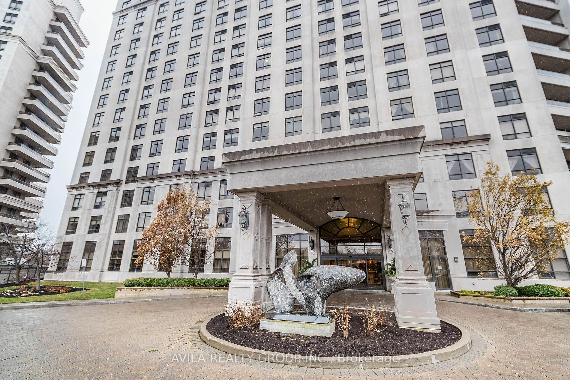 9235 Jane Street, #104
