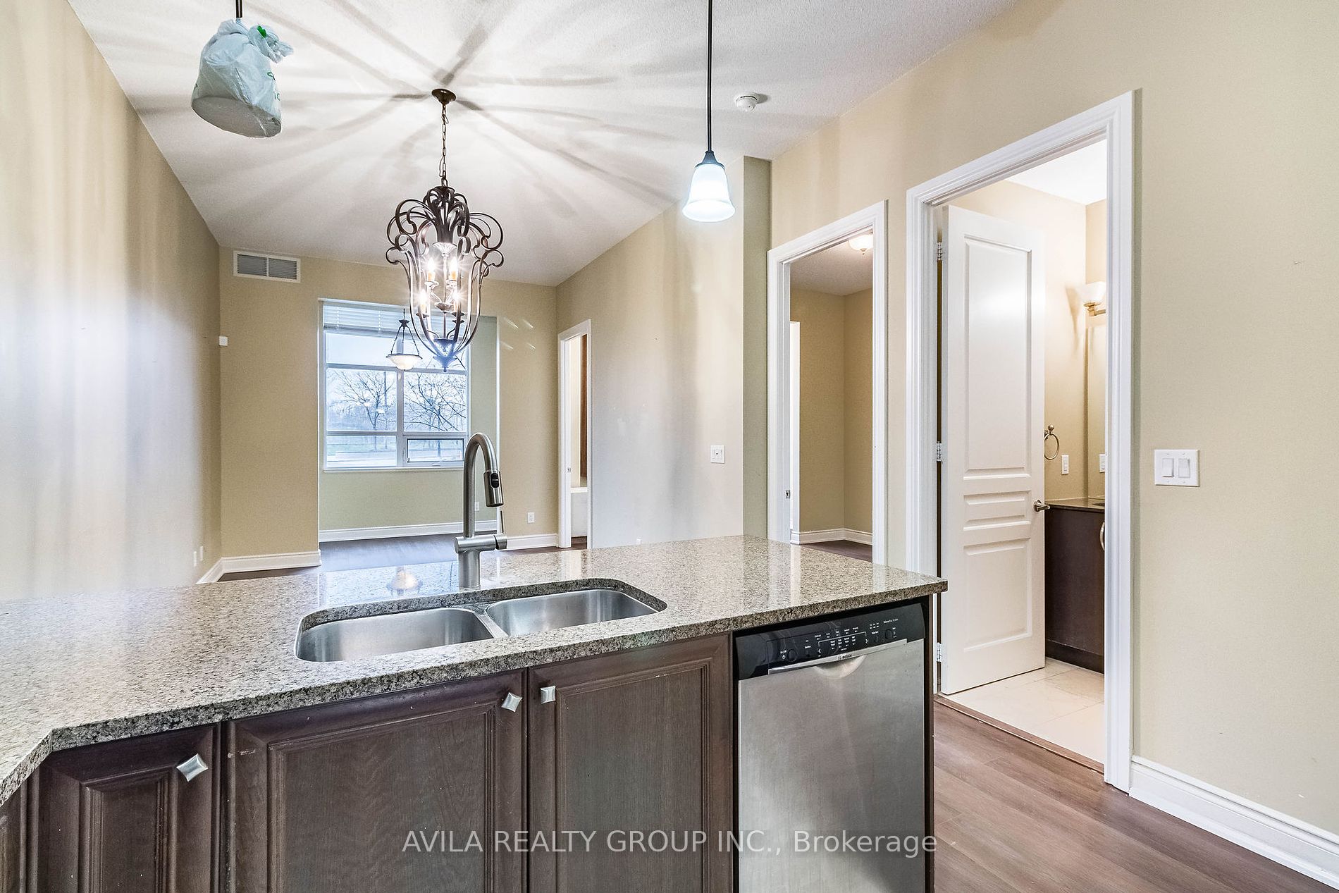 9235 Jane Street, #104