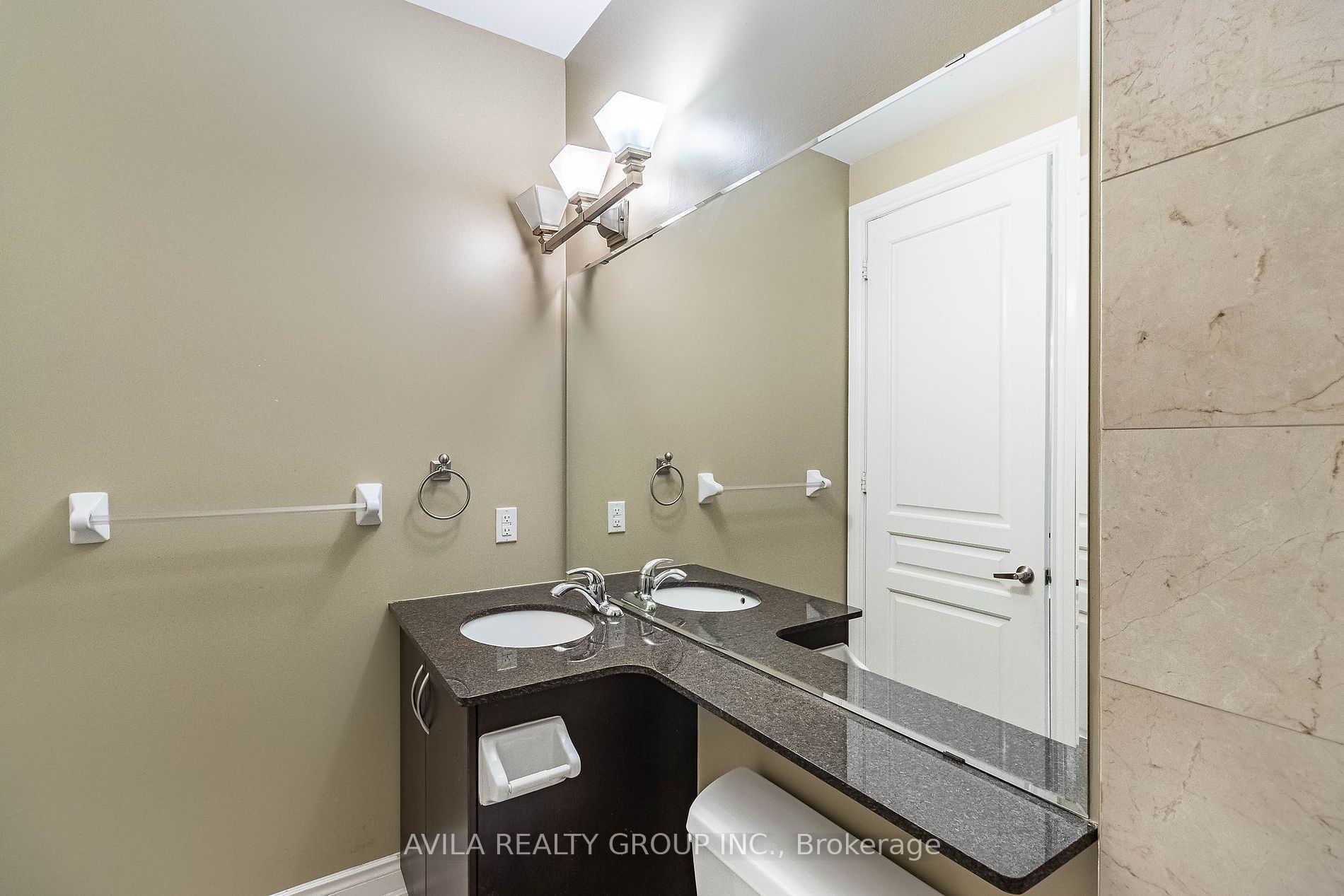 9235 Jane Street, #104
