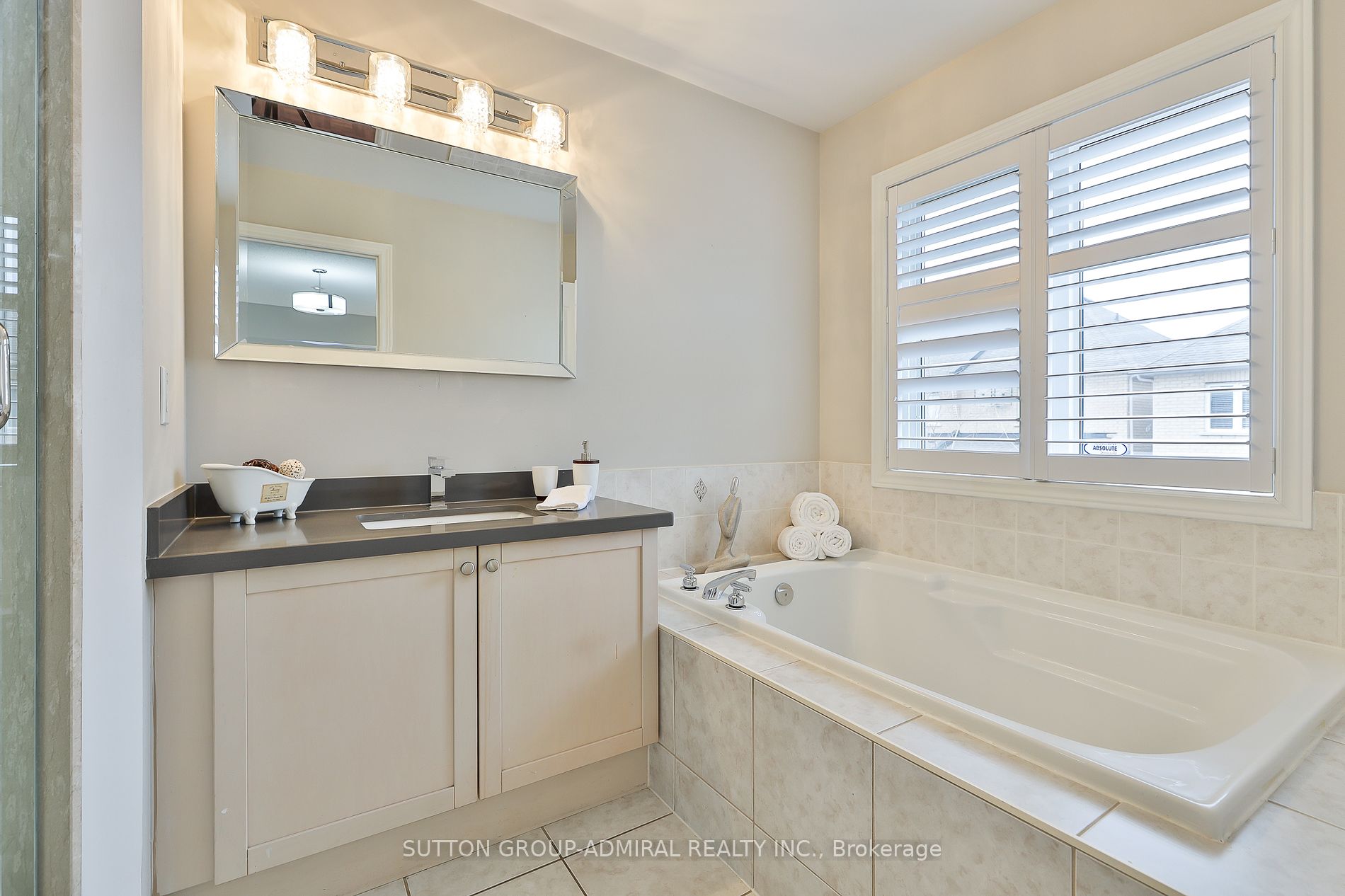 70 Fraserwood Rd