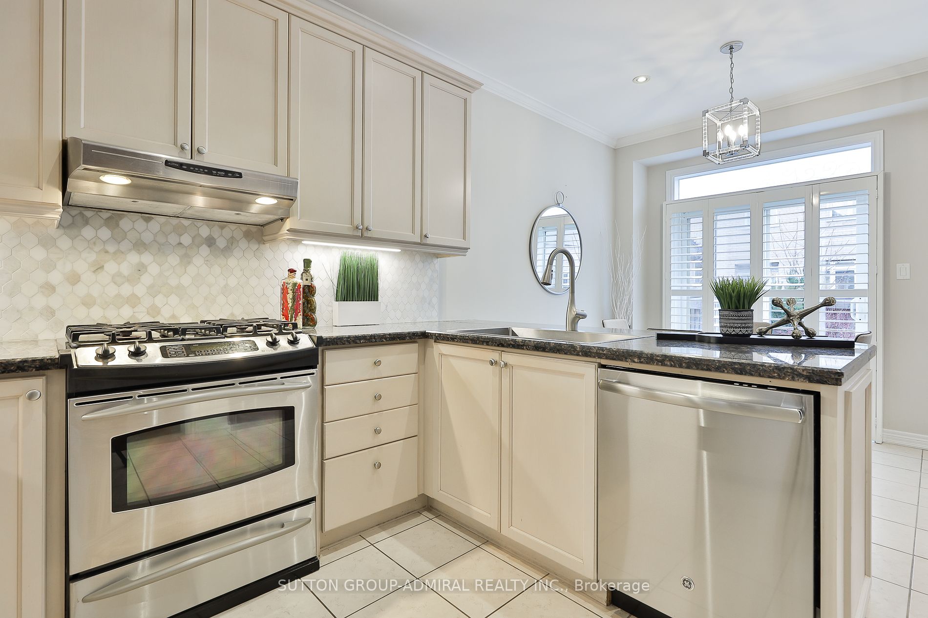 70 Fraserwood Rd