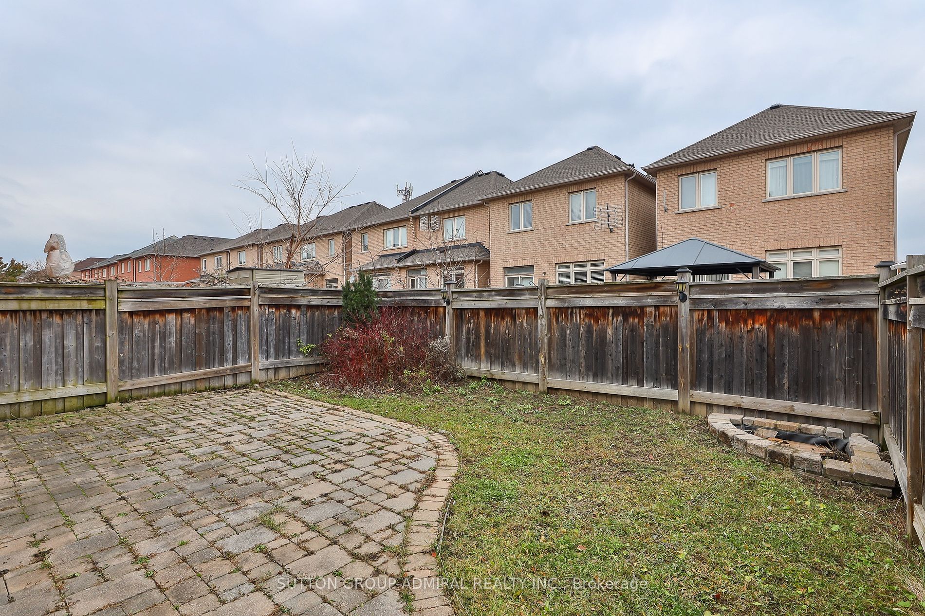 70 Fraserwood Rd