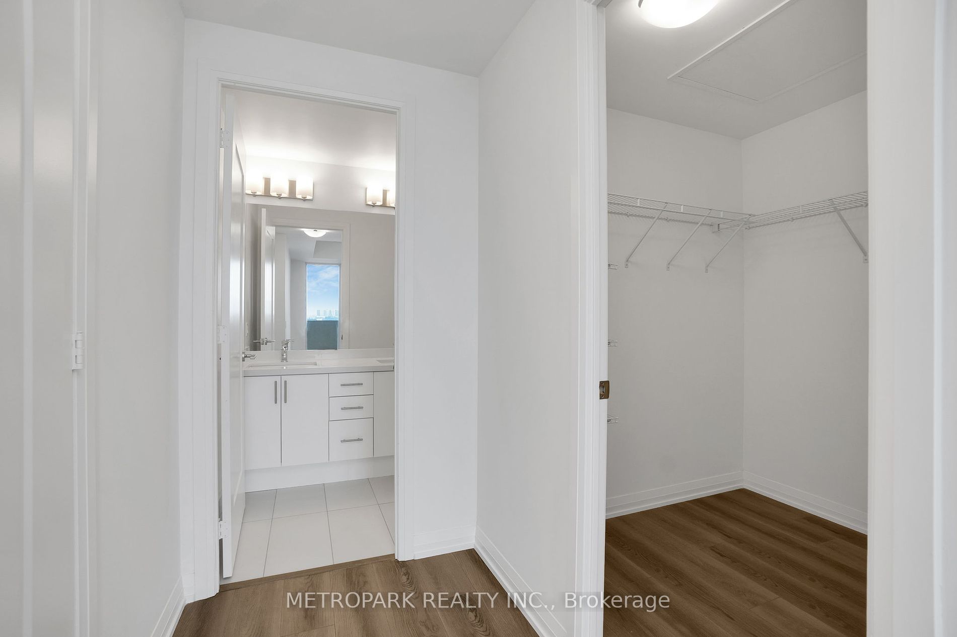 9000 Jane Street, #702