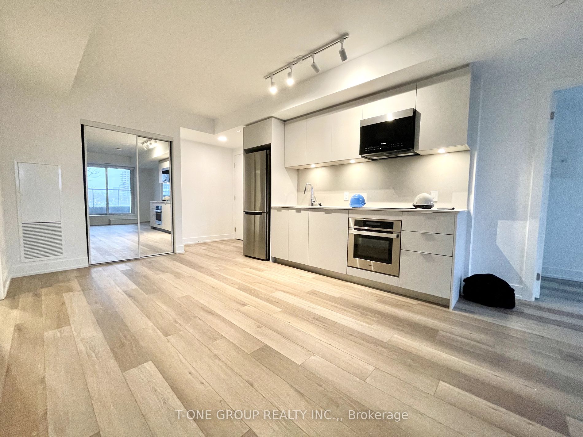 8 cedarland Drive #318