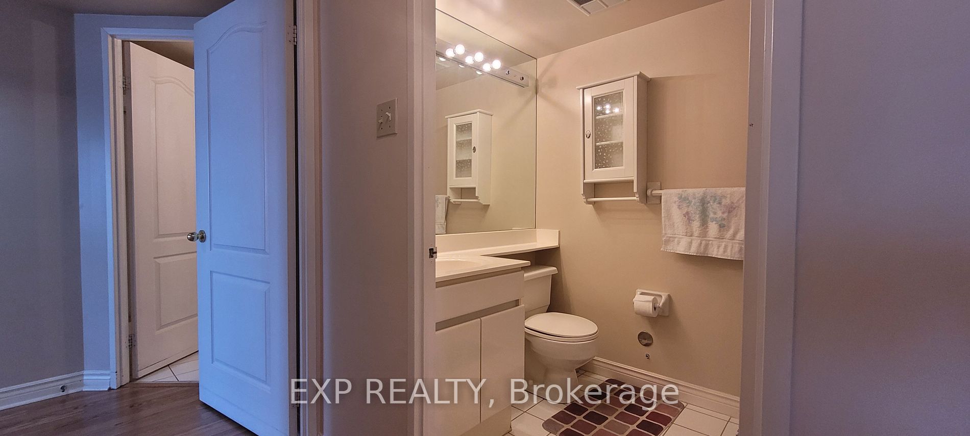7 Townsgate Drive #1203