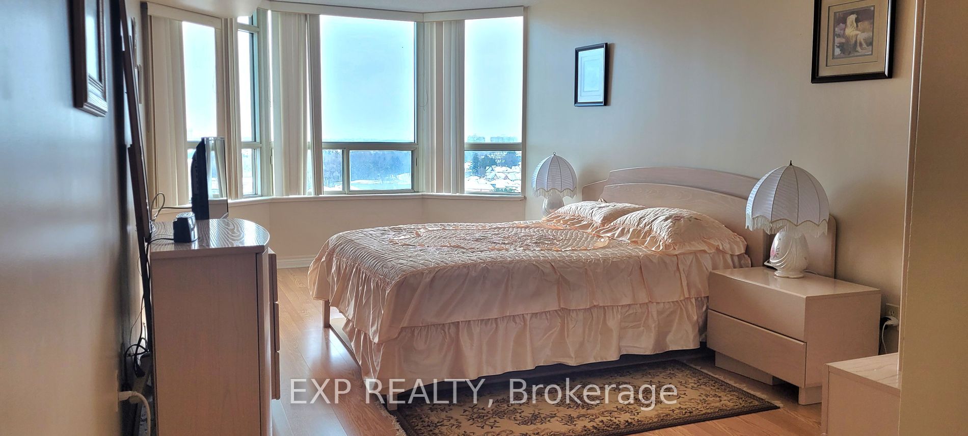 7 Townsgate Drive #1203