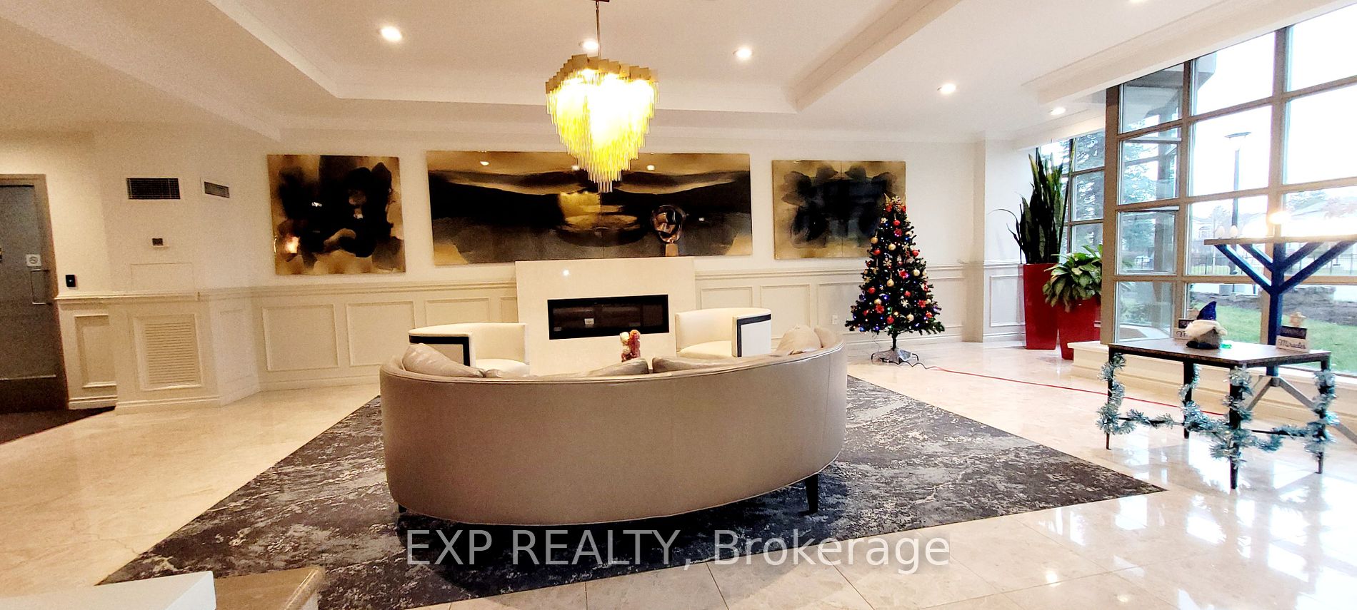 7 Townsgate Drive #1203