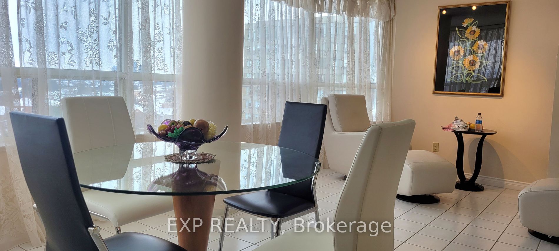7 Townsgate Drive #1203