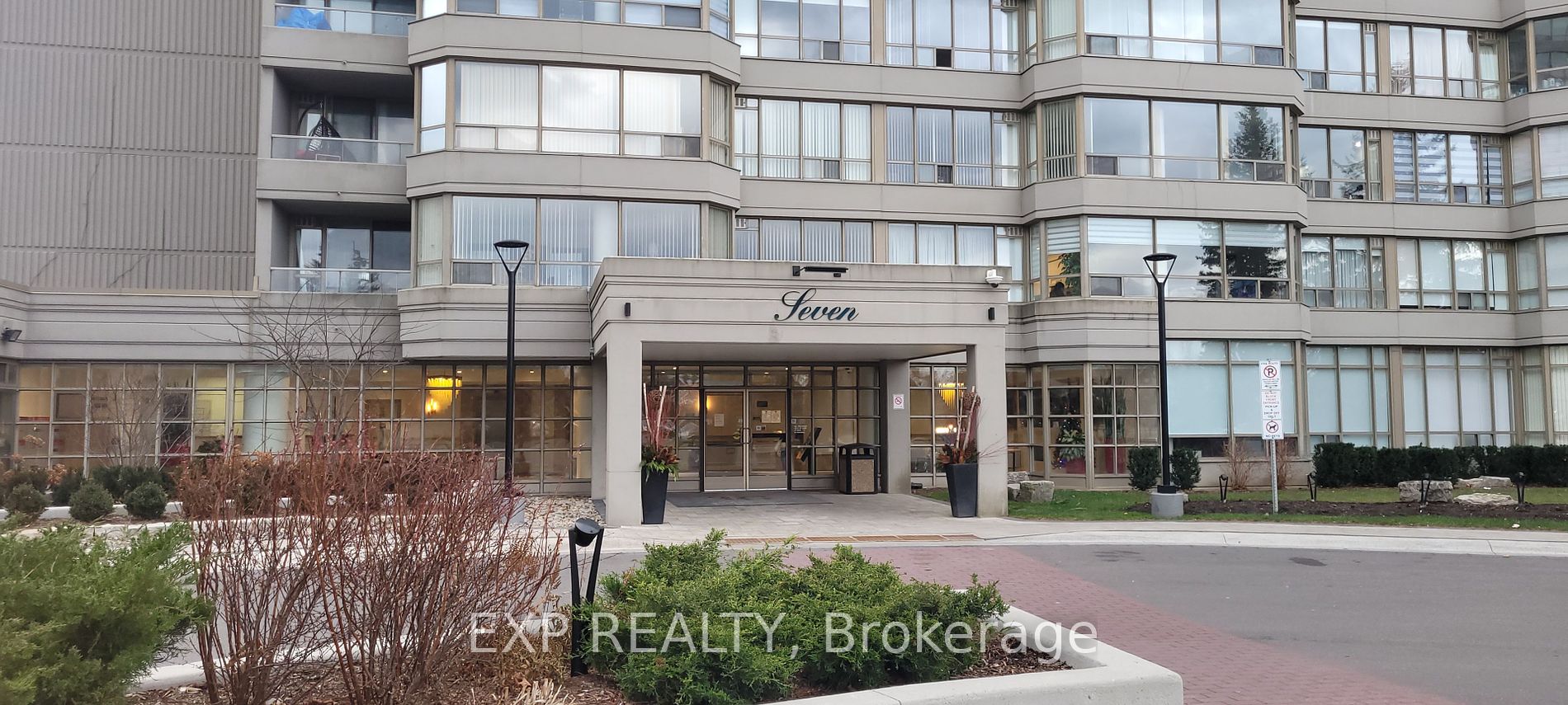 7 Townsgate Drive #1203
