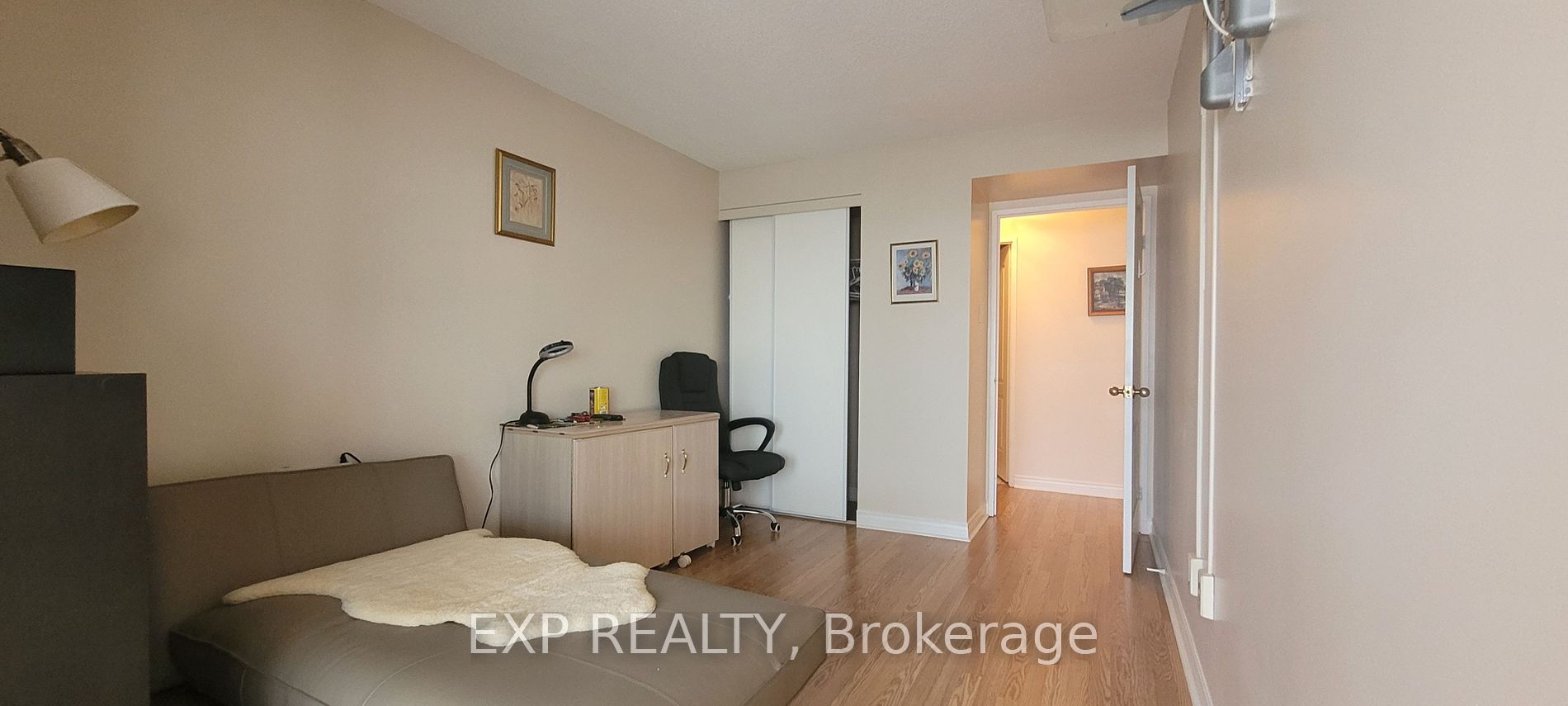 7 Townsgate Drive #1203