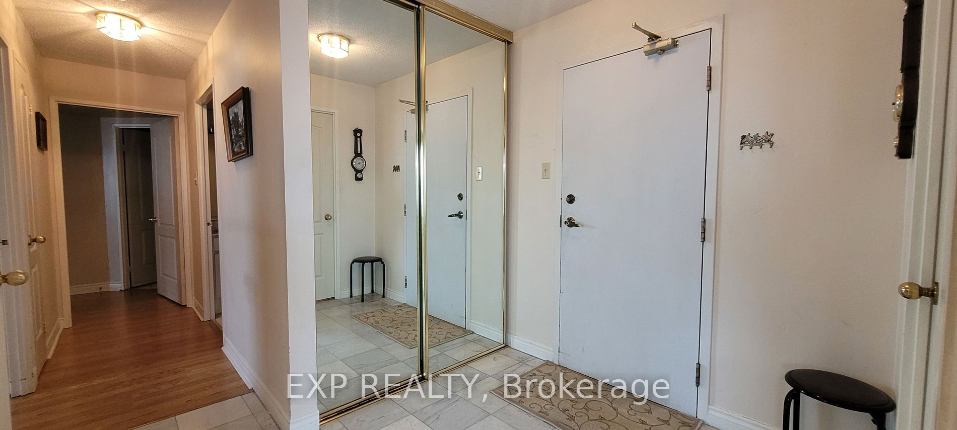 7 Townsgate Drive #1203