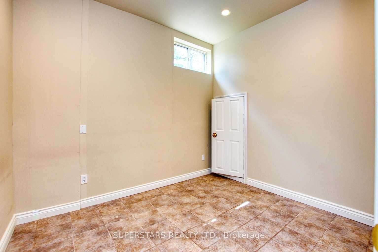8 Huronia Place #Bsmt